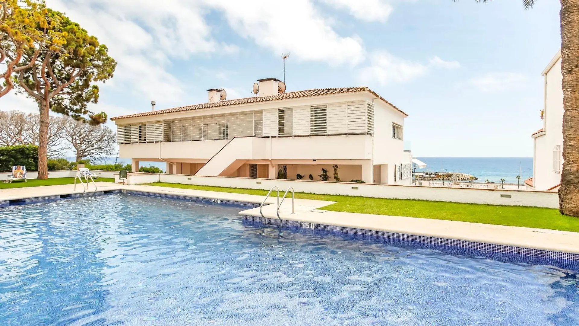 Infinity Jupi Sea Apartment Sitges